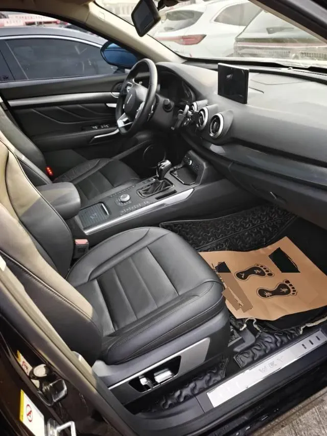 2017 WEY VV7 2.0T 234HP L4 7DCT,autocango,china used car exporter,china ev exporter,chinese used car exporter,chinese used ev exporter