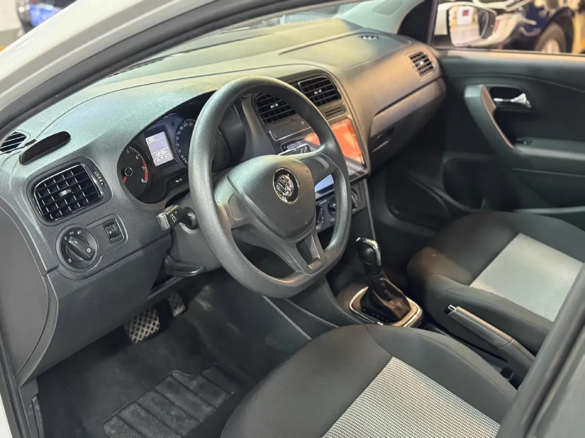 2016 Volkswagen Polo 1.4L 90HP L4 6AT,autocango,china used car exporter,china ev exporter,chinese used car exporter,chinese used ev exporter