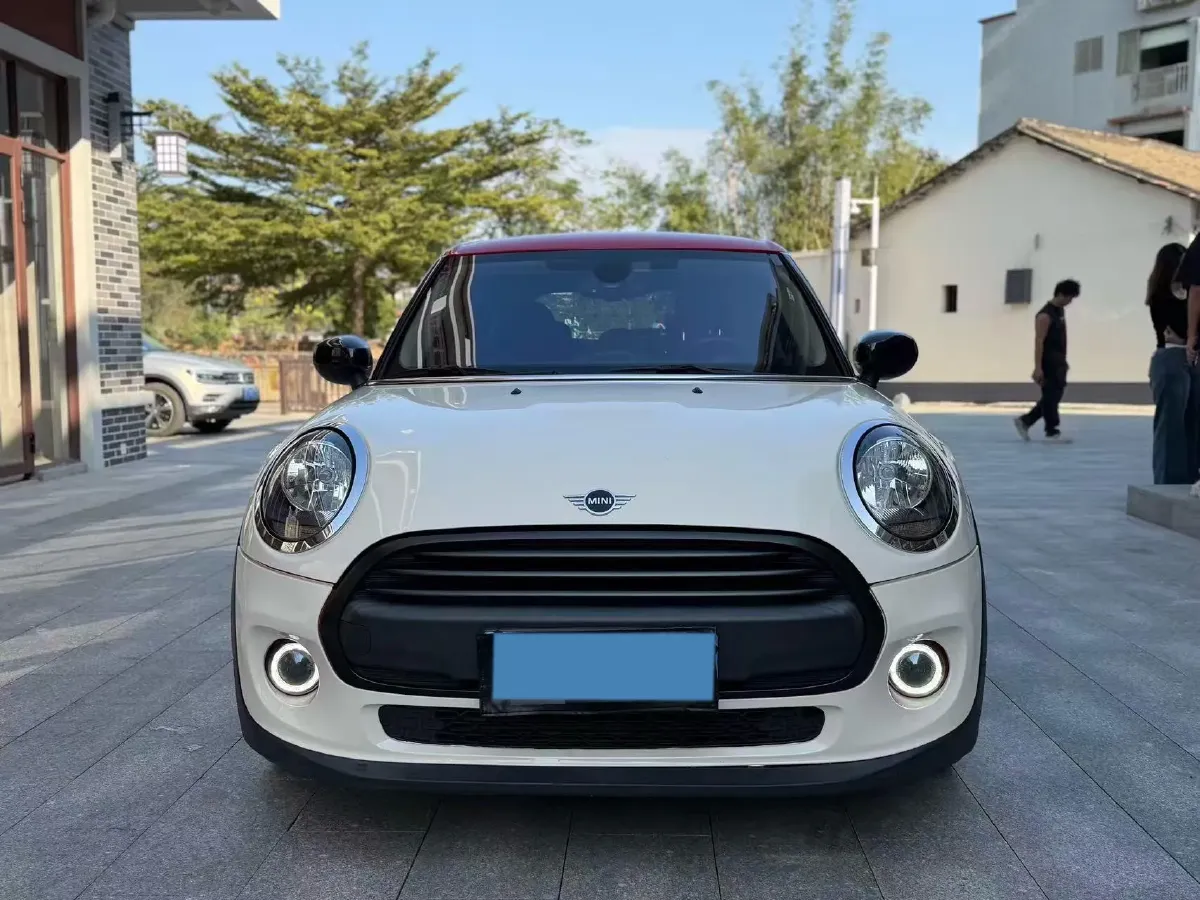 2020 MINI MINI 1.5T 102HP L3 7DCT,autocango,china used car exporter,china ev exporter,chinese used car exporter,chinese used ev exporter