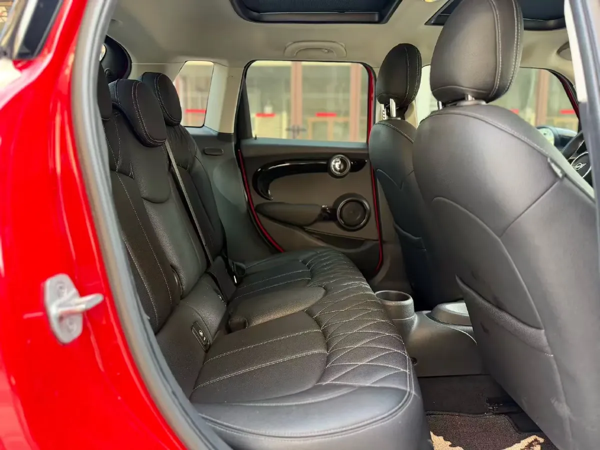 2020 MINI MINI 1.5T 102HP L3 7DCT,autocango,china used car exporter,china ev exporter,chinese used car exporter,chinese used ev exporter