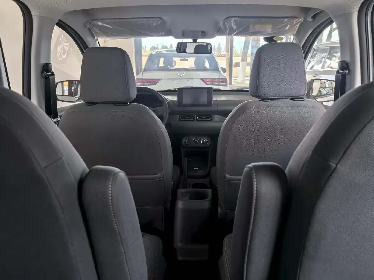 2025 WuLing HongGuang New Energy REEV 99HP REEV,autocango,china used car exporter,china ev exporter,chinese used car exporter,chinese used ev exporter