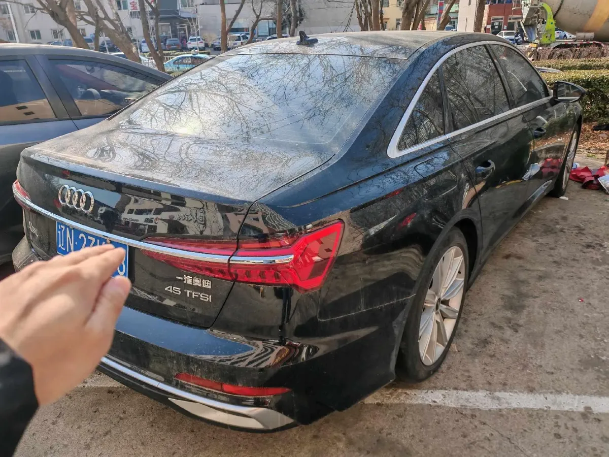 2024 Audi A6L 2.0T 245HP L4 7DCT,autocango,china used car exporter,china ev exporter,chinese used car exporter,chinese used ev exporter