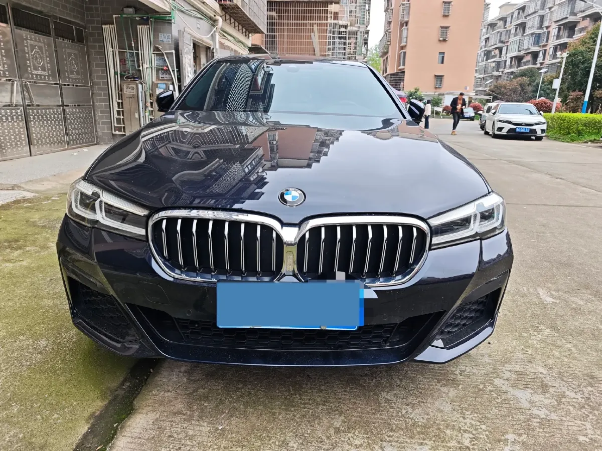 2023 BMW 5 Series 2.0T 245HP L4 8AT,autocango,china used car exporter,china ev exporter,chinese used car exporter,chinese used ev exporter