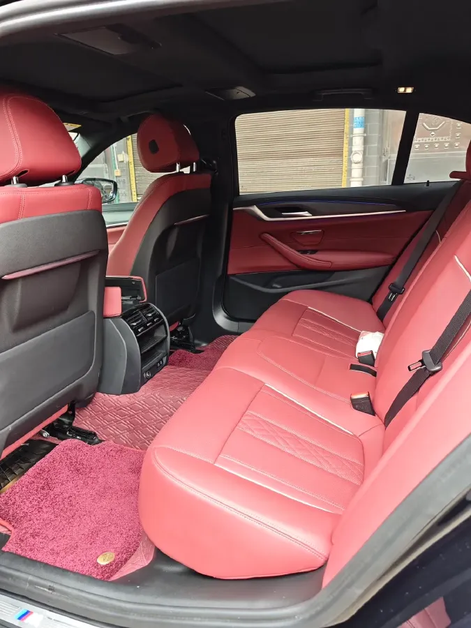 2023 BMW 5 Series 2.0T 245HP L4 8AT,autocango,china used car exporter,china ev exporter,chinese used car exporter,chinese used ev exporter