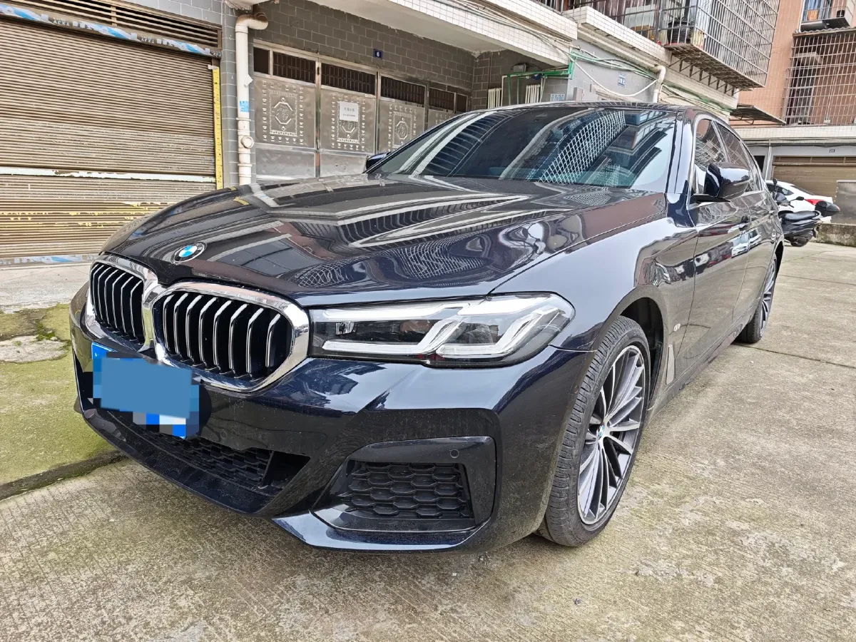 2023 BMW 5 Series 2.0T 245HP L4 8AT,autocango,china used car exporter,china ev exporter,chinese used car exporter,chinese used ev exporter