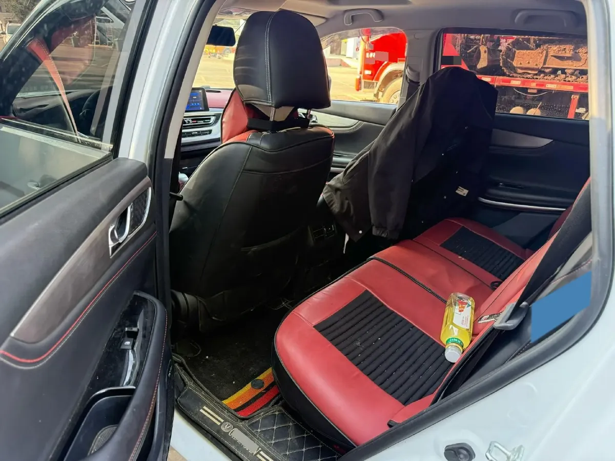 2020 ChangAn CS75 1.5T 178HP L4 7DCT,autocango,china used car exporter,china ev exporter,chinese used car exporter,chinese used ev exporter