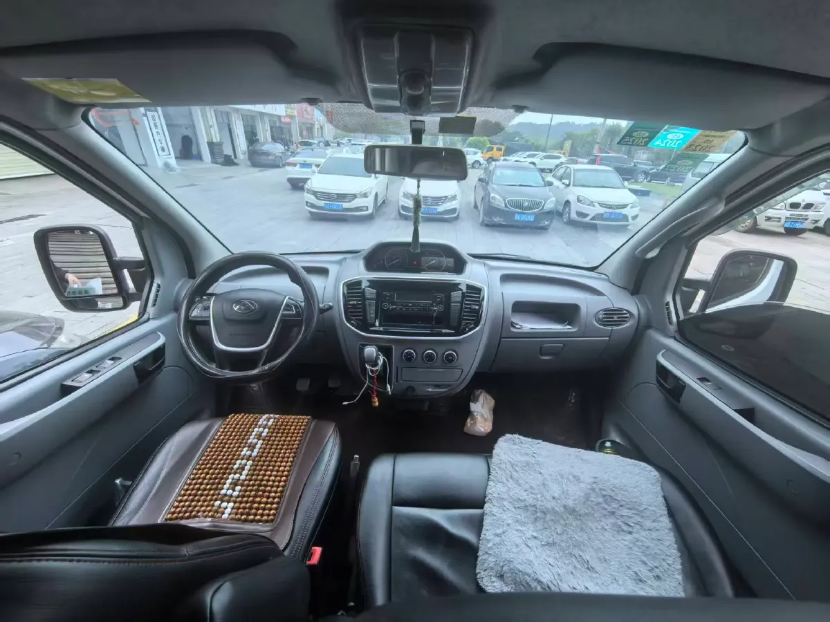 2021 MAXUS XinTu V80 2.0T 139HP L4 6MT,autocango,china used car exporter,china ev exporter,chinese used car exporter,chinese used ev exporter