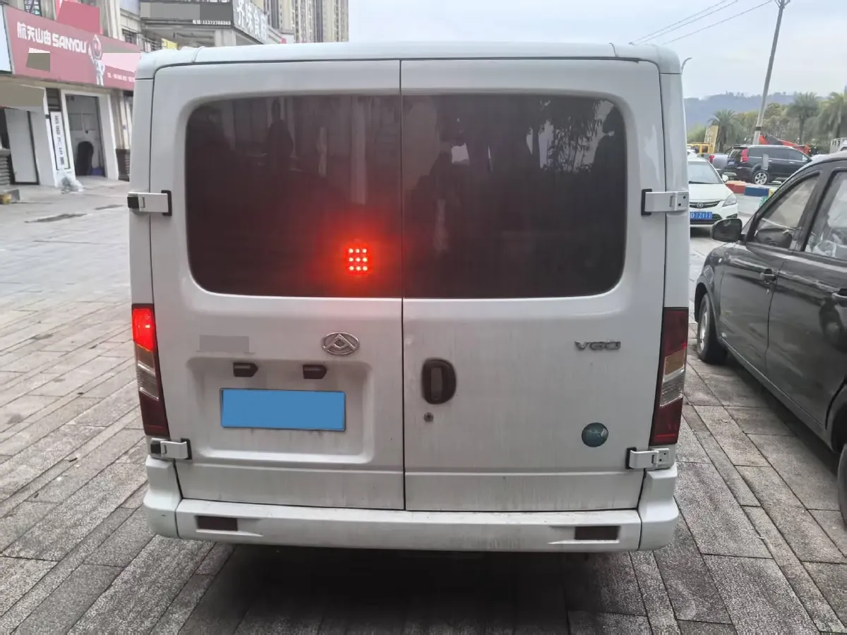 2021 MAXUS XinTu V80 2.0T 139HP L4 6MT,autocango,china used car exporter,china ev exporter,chinese used car exporter,chinese used ev exporter