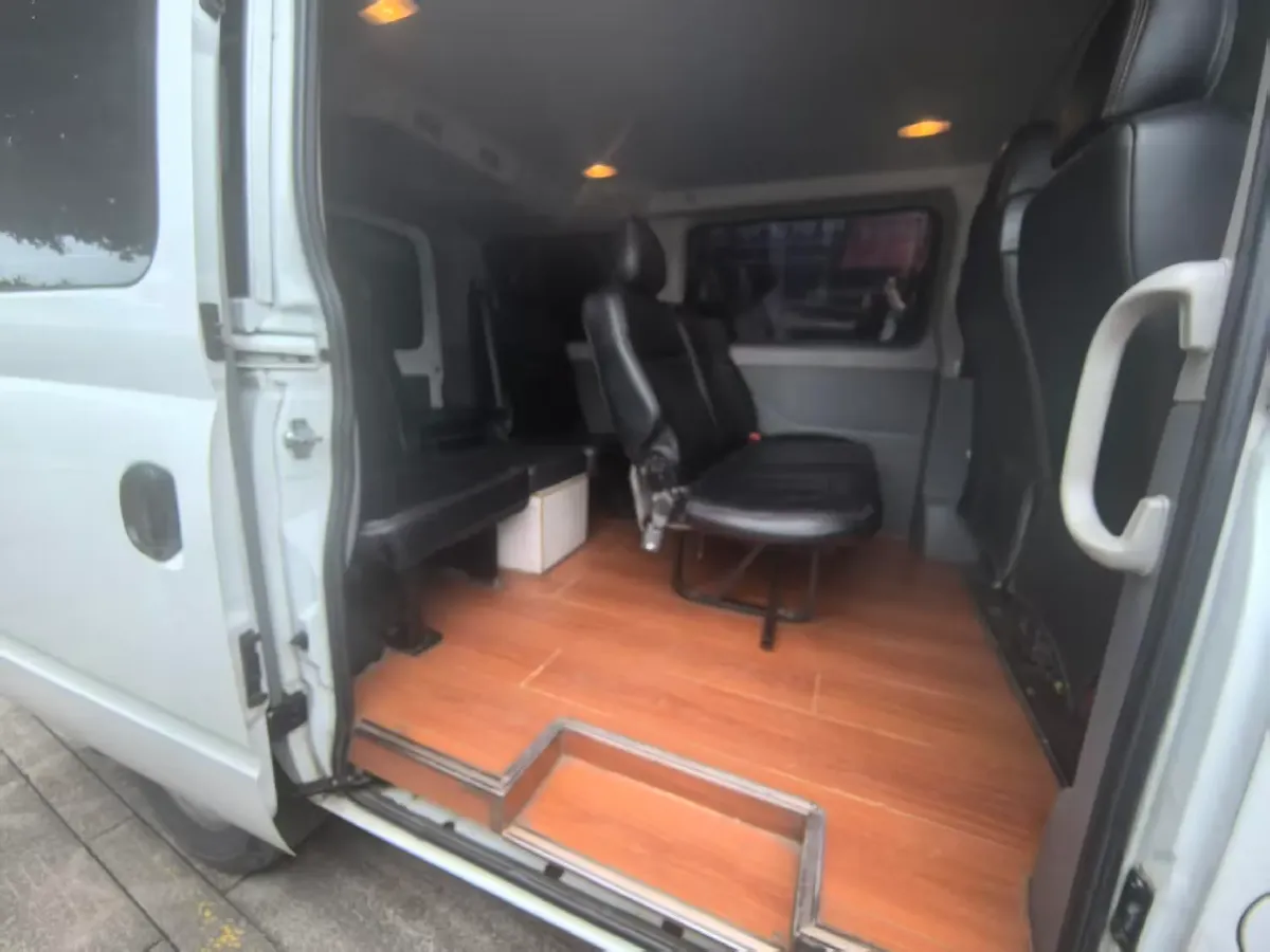 2021 MAXUS XinTu V80 2.0T 139HP L4 6MT,autocango,china used car exporter,china ev exporter,chinese used car exporter,chinese used ev exporter