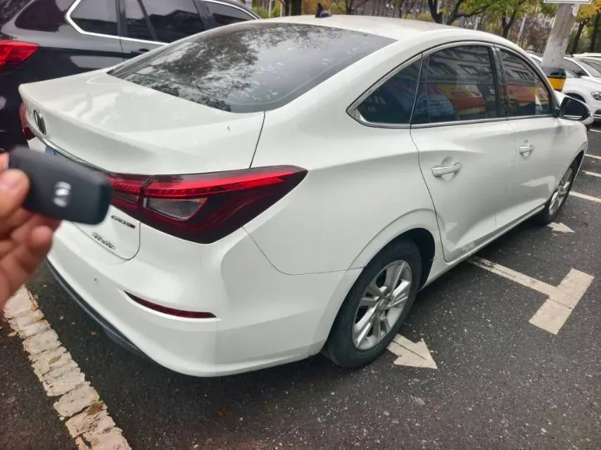 2019 ChangAn Eado 1.6L 128HP L4 5MT,autocango,china used car exporter,china ev exporter,chinese used car exporter,chinese used ev exporter