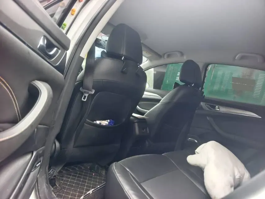 2019 ChangAn Eado 1.6L 128HP L4 5MT,autocango,china used car exporter,china ev exporter,chinese used car exporter,chinese used ev exporter