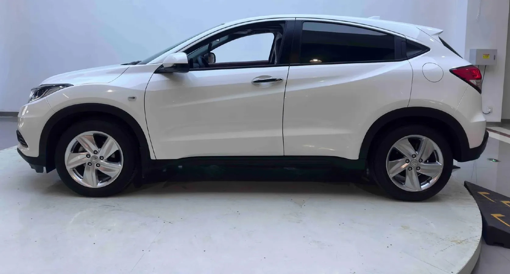2022 Honda Vezel 1.5L 131HP L4 CVT,autocango,china used car exporter,china ev exporter,chinese used car exporter,chinese used ev exporter