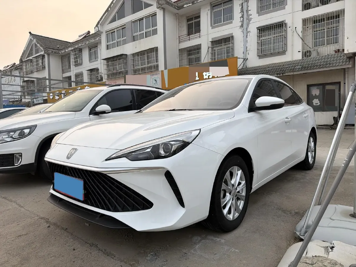 2023 Roewe i5 1.5L 129HP L4 CVT,autocango,china used car exporter,china ev exporter,chinese used car exporter,chinese used ev exporter