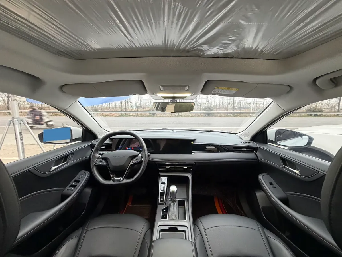 2023 Roewe i5 1.5L 129HP L4 CVT,autocango,china used car exporter,china ev exporter,chinese used car exporter,chinese used ev exporter