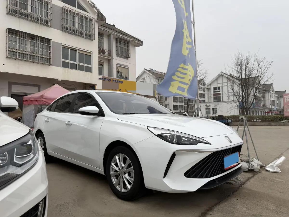 2023 Roewe i5 1.5L 129HP L4 CVT,autocango,china used car exporter,china ev exporter,chinese used car exporter,chinese used ev exporter