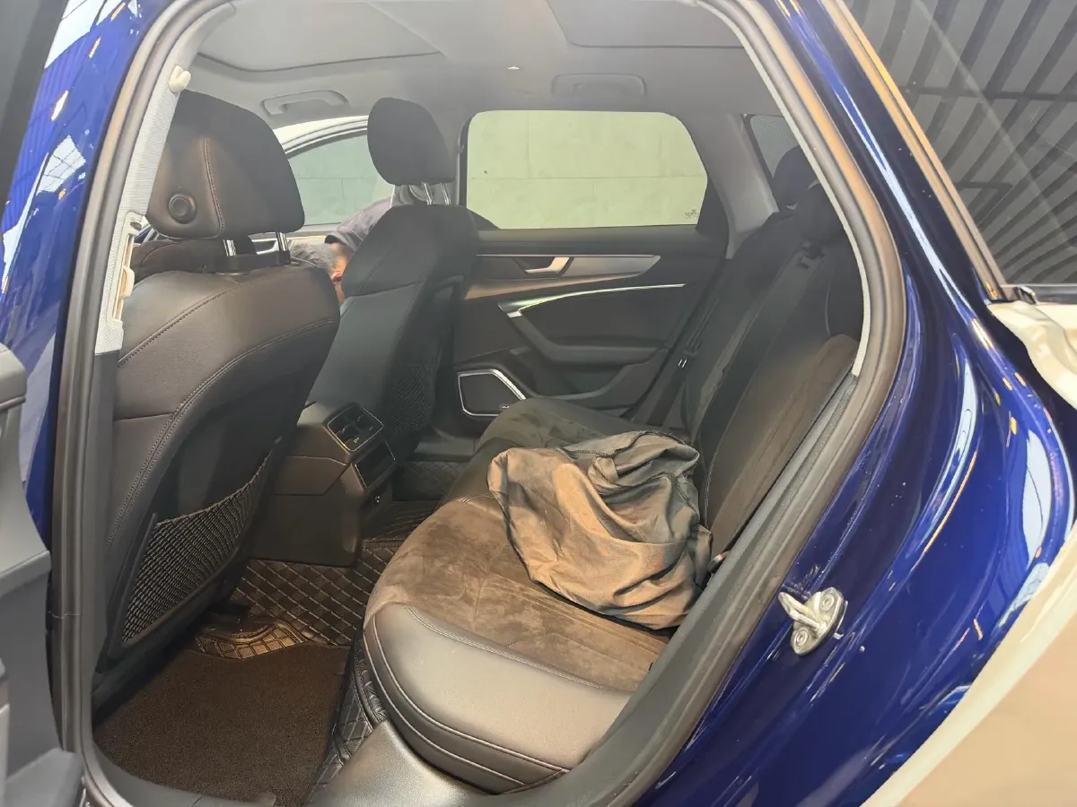 2021 Audi A6 2.0T 245HP L4 7DCT,autocango,china used car exporter,china ev exporter,chinese used car exporter,chinese used ev exporter