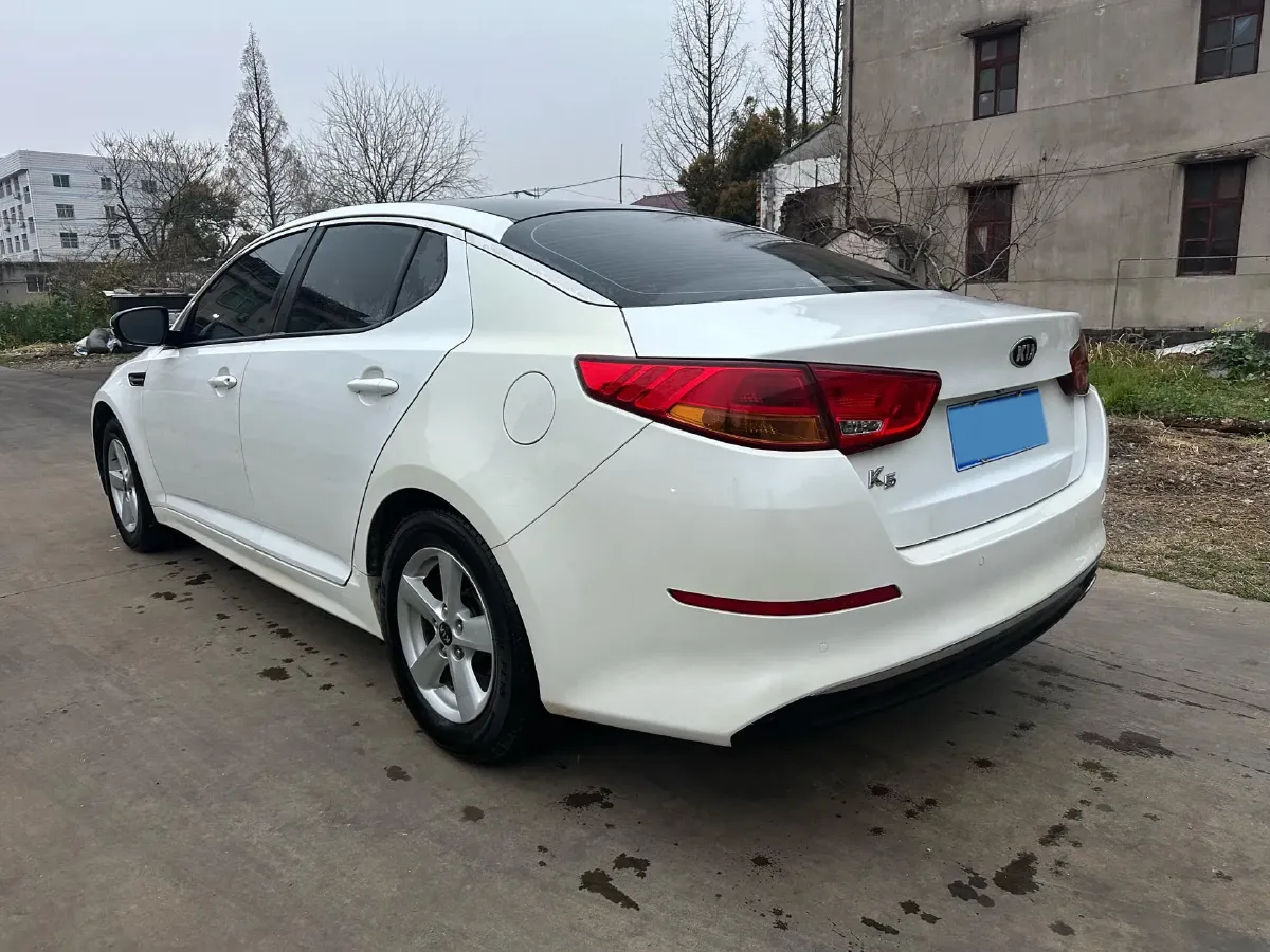 2017 Kia K5 2.0L 161HP L4 6AT,autocango,china used car exporter,china ev exporter,chinese used car exporter,chinese used ev exporter