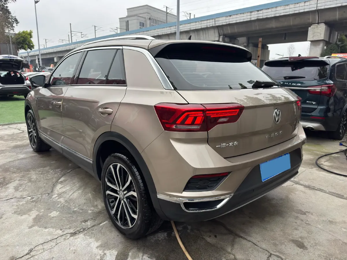2019 Volkswagen T-Roc 1.4T 150HP L4 7DCT,autocango,china used car exporter,china ev exporter,chinese used car exporter,chinese used ev exporter