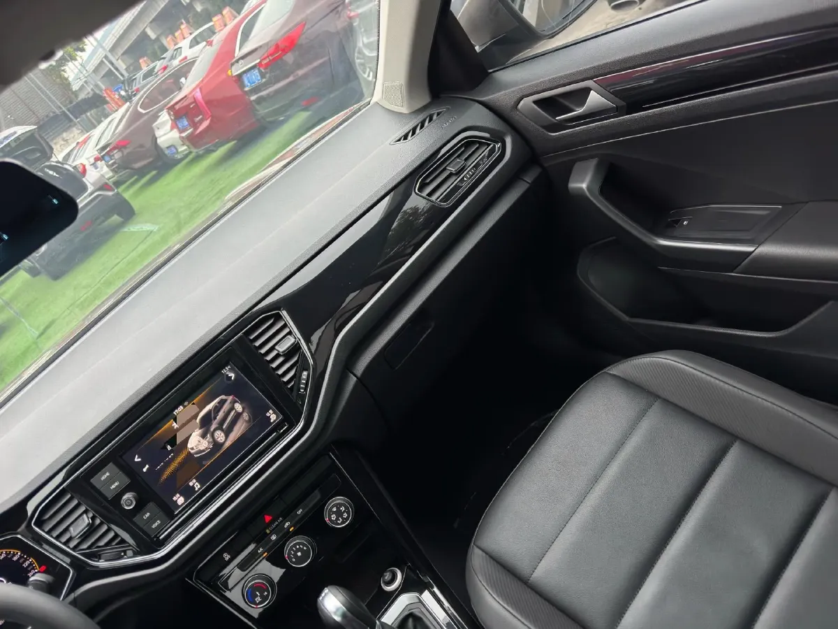 2019 Volkswagen T-Roc 1.4T 150HP L4 7DCT,autocango,china used car exporter,china ev exporter,chinese used car exporter,chinese used ev exporter