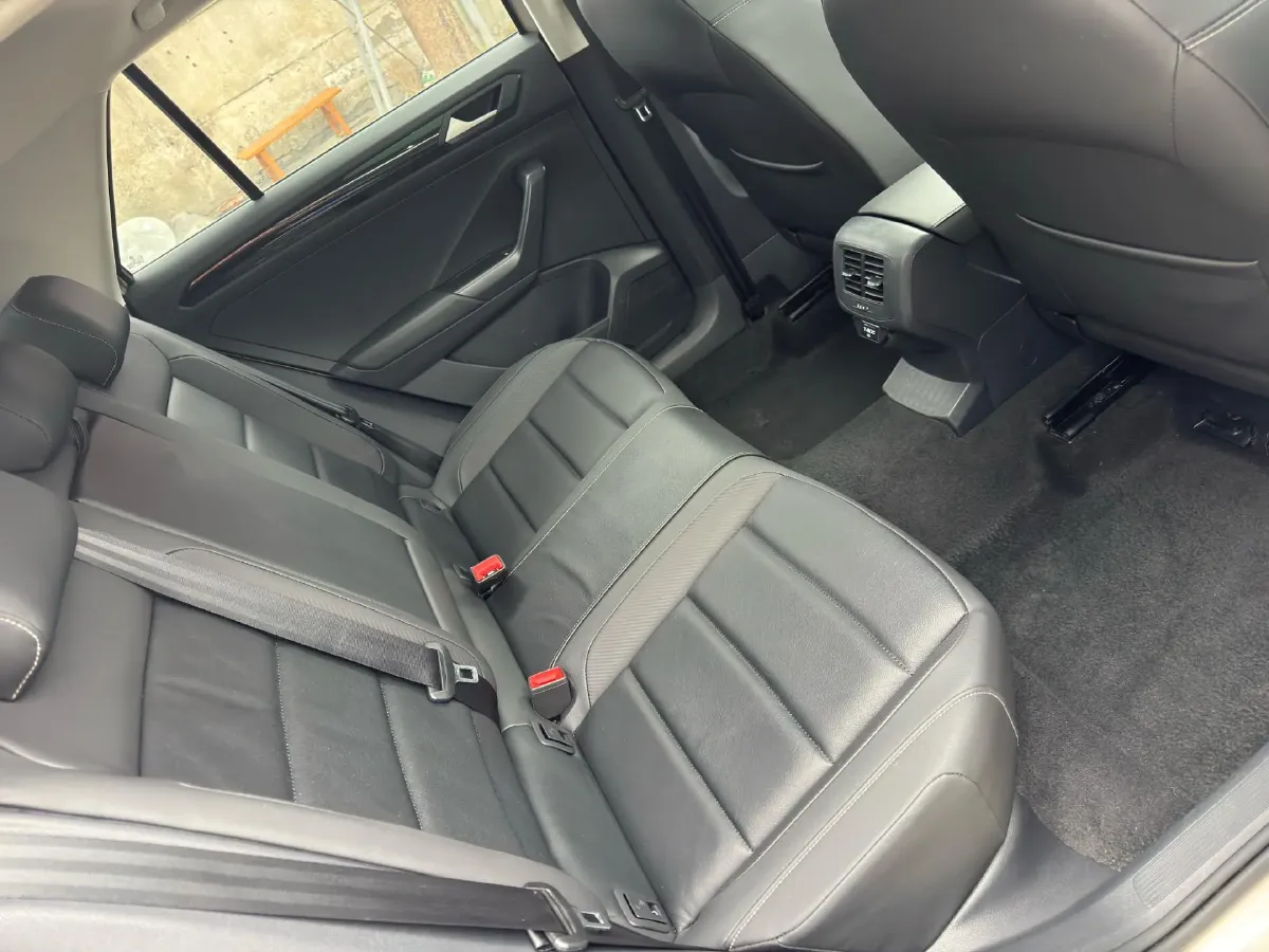 2019 Volkswagen T-Roc 1.4T 150HP L4 7DCT,autocango,china used car exporter,china ev exporter,chinese used car exporter,chinese used ev exporter