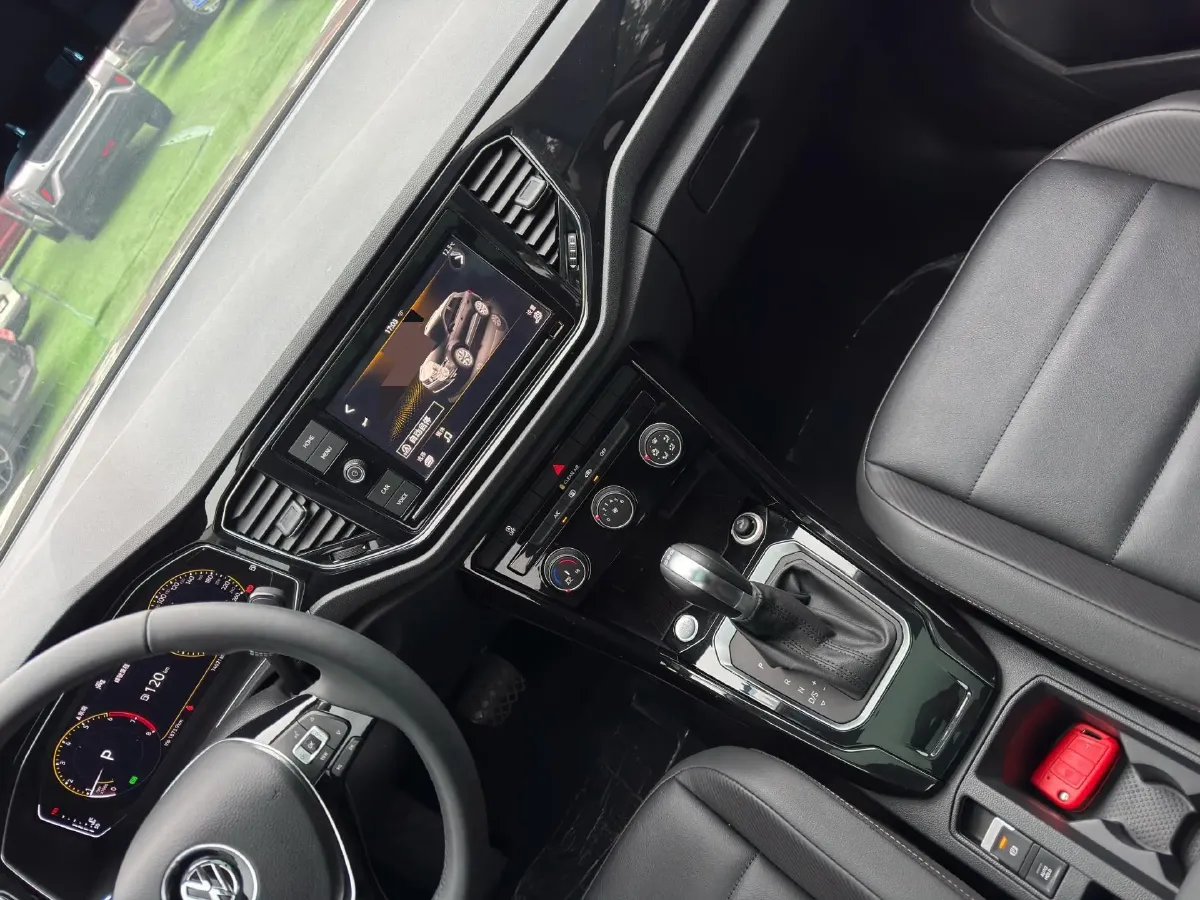 2019 Volkswagen T-Roc 1.4T 150HP L4 7DCT,autocango,china used car exporter,china ev exporter,chinese used car exporter,chinese used ev exporter