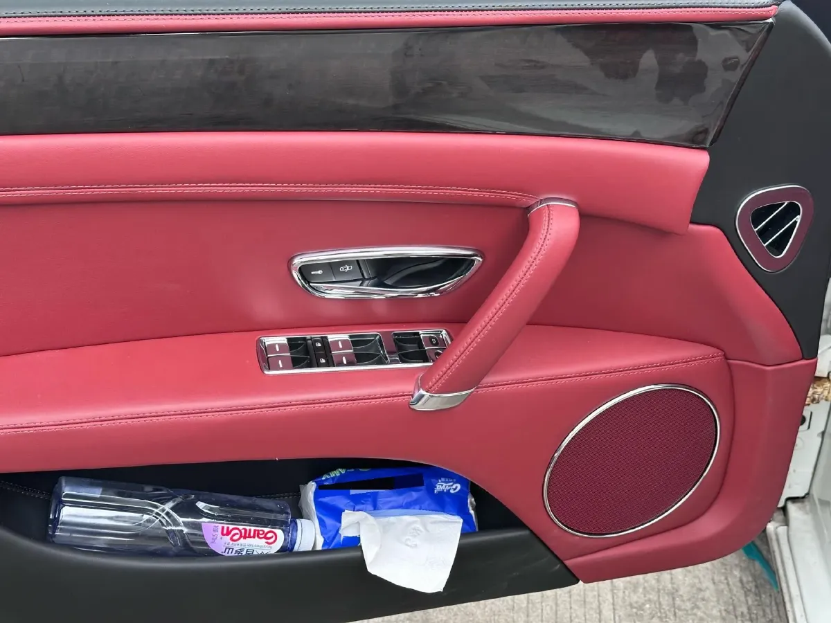 2017 Bentley Flying Spur 4.0T 507HP V8 8AT,autocango,china used car exporter,china ev exporter,chinese used car exporter,chinese used ev exporter