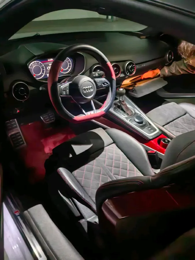 2017 Audi TT 2.0T 230HP L4 6DCT,autocango,china used car exporter,china ev exporter,chinese used car exporter,chinese used ev exporter