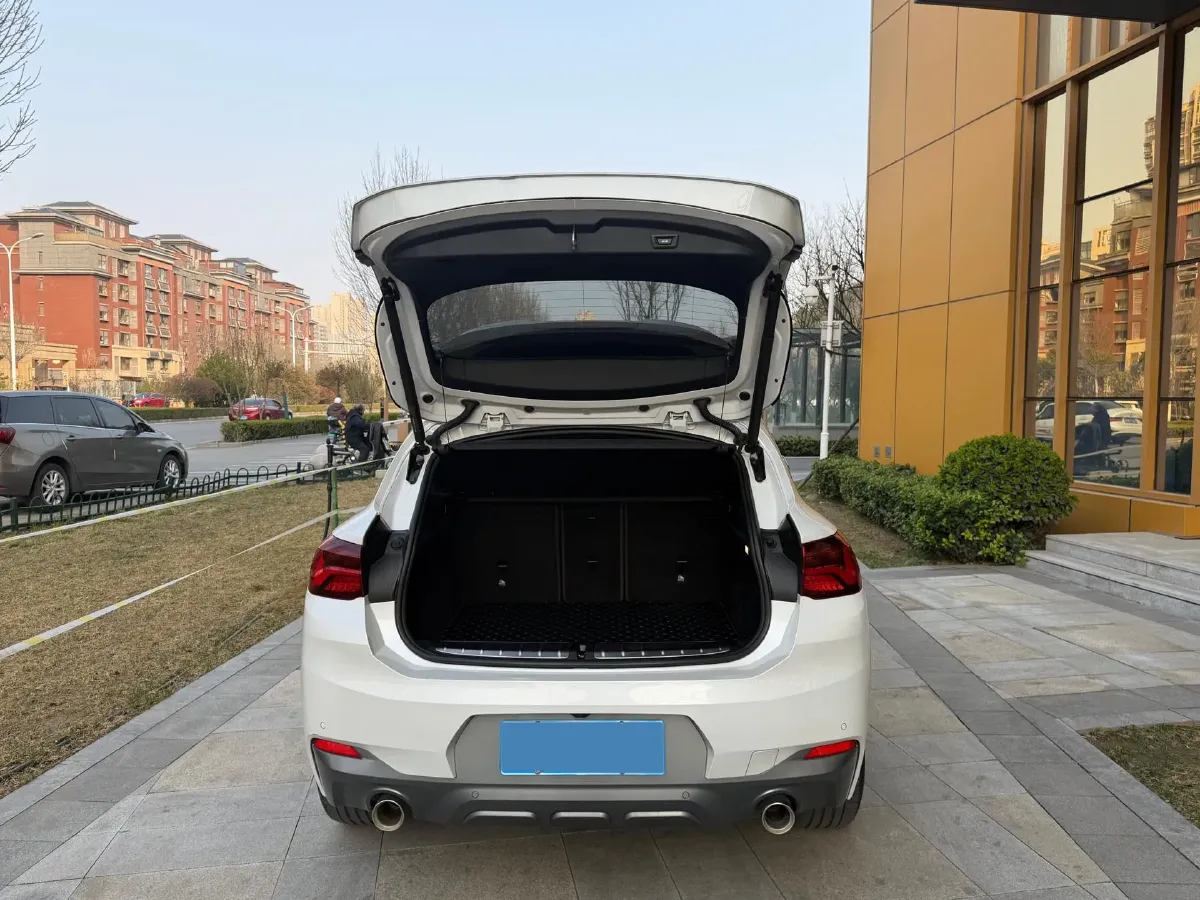2021 BMW X2 2.0T 192HP L4 7DCT,autocango,china used car exporter,china ev exporter,chinese used car exporter,chinese used ev exporter