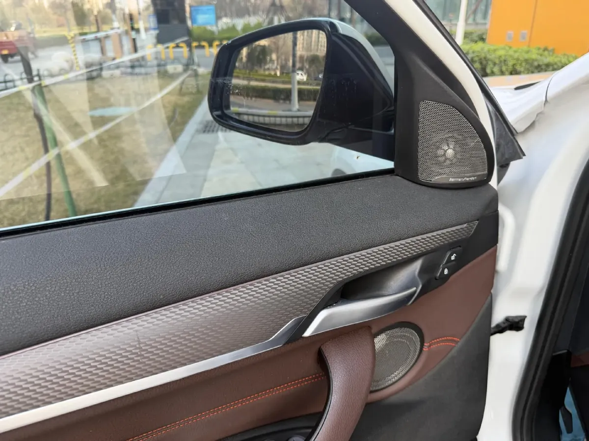 2021 BMW X2 2.0T 192HP L4 7DCT,autocango,china used car exporter,china ev exporter,chinese used car exporter,chinese used ev exporter