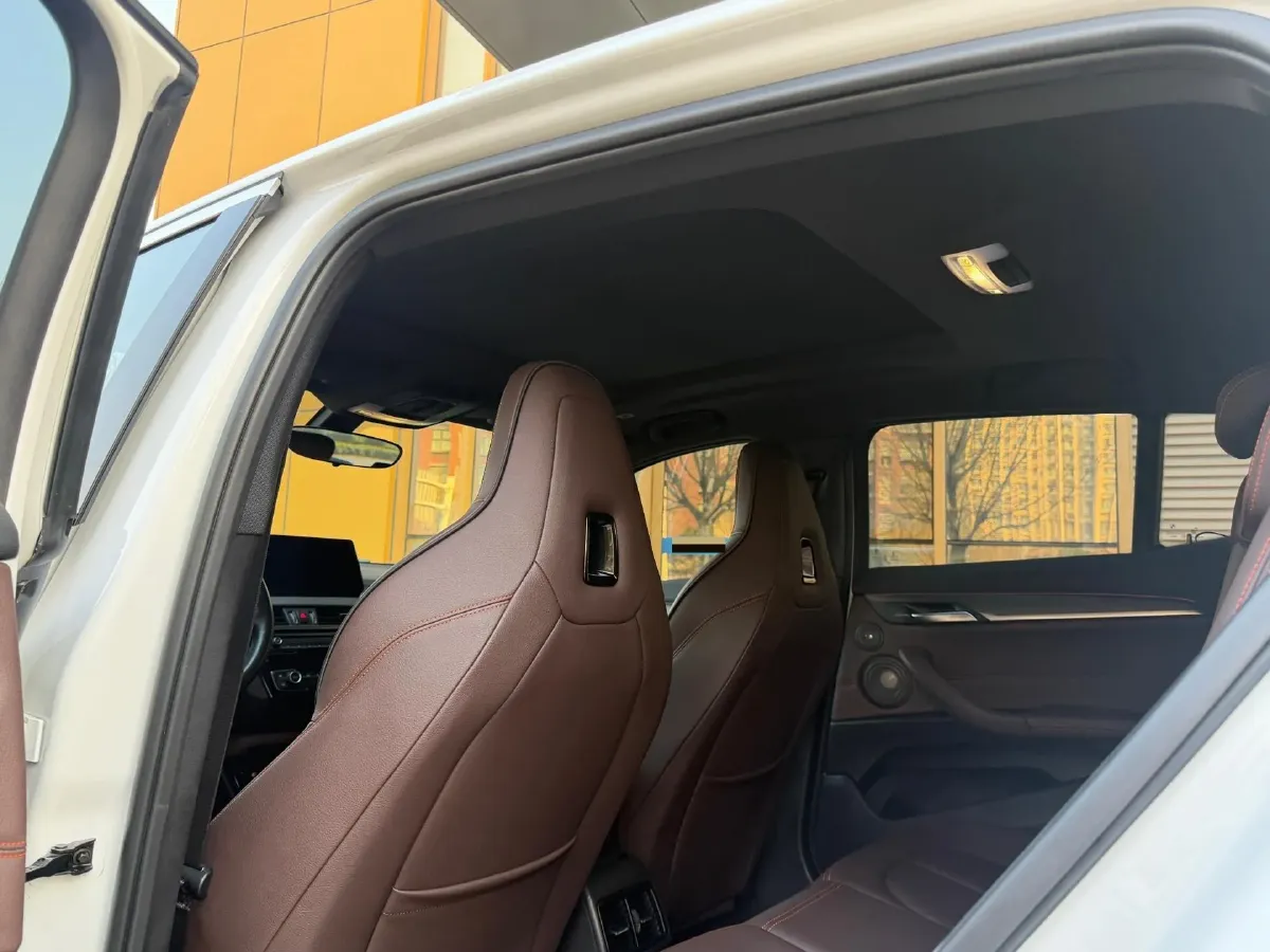 2021 BMW X2 2.0T 192HP L4 7DCT,autocango,china used car exporter,china ev exporter,chinese used car exporter,chinese used ev exporter