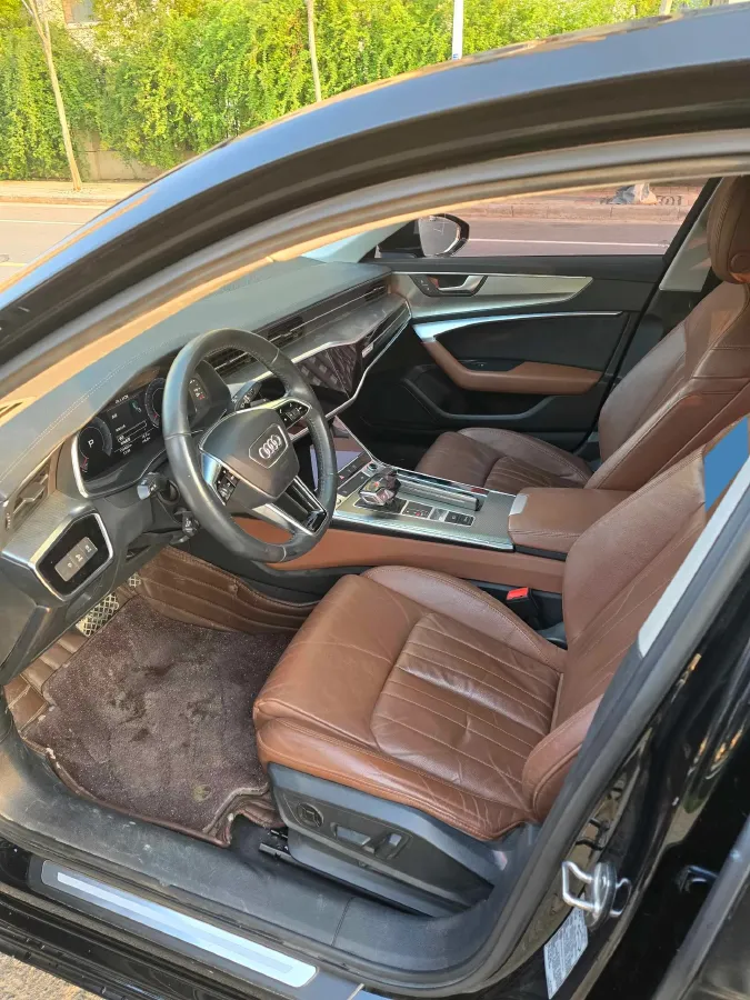 2020 Audi A6L 2.0T 190HP L4 7DCT,autocango,china used car exporter,china ev exporter,chinese used car exporter,chinese used ev exporter