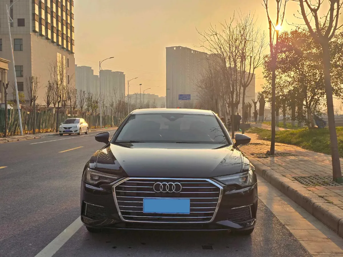 2020 Audi A6L 2.0T 190HP L4 7DCT,autocango,china used car exporter,china ev exporter,chinese used car exporter,chinese used ev exporter