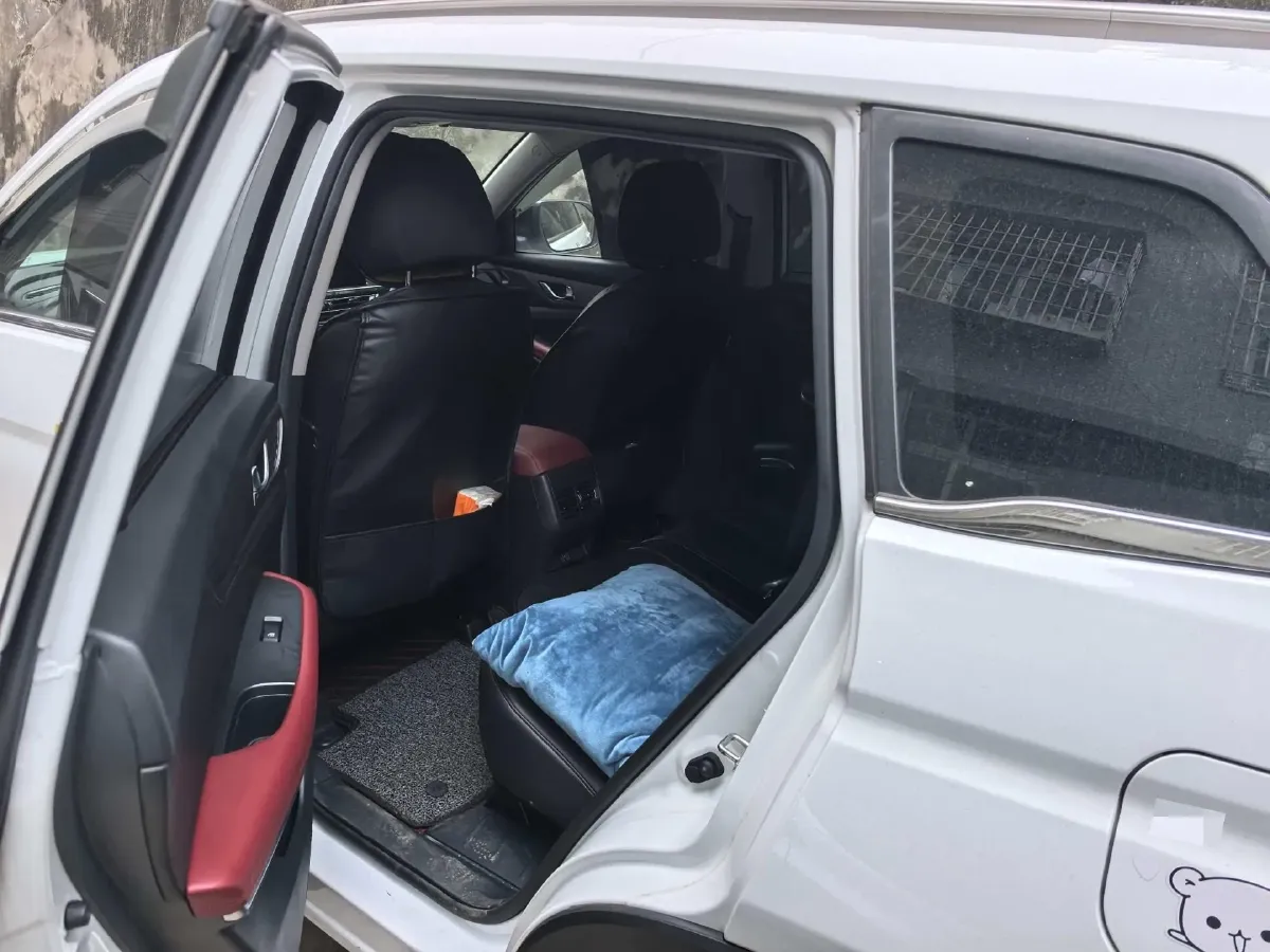 2022 ChangAn CS75 1.5T 180HP L4 7DCT,autocango,china used car exporter,china ev exporter,chinese used car exporter,chinese used ev exporter