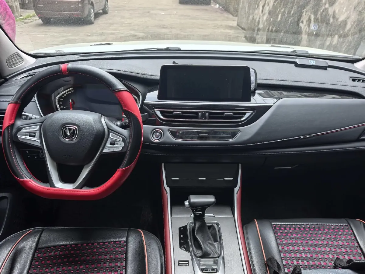 2022 ChangAn CS75 1.5T 180HP L4 7DCT,autocango,china used car exporter,china ev exporter,chinese used car exporter,chinese used ev exporter