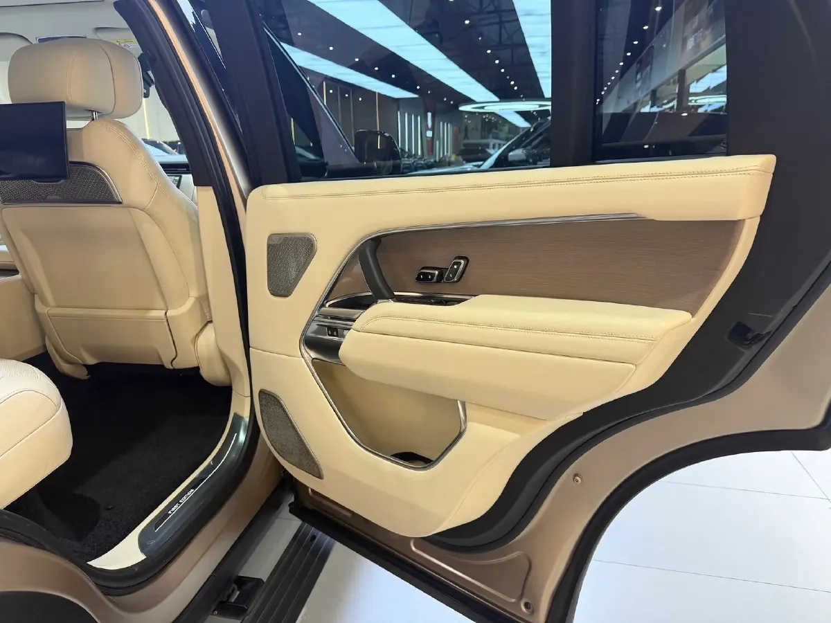 2022 Land Rover Range Rover 5.0T 564HP V8 8AT,autocango,china used car exporter,china ev exporter,chinese used car exporter,chinese used ev exporter