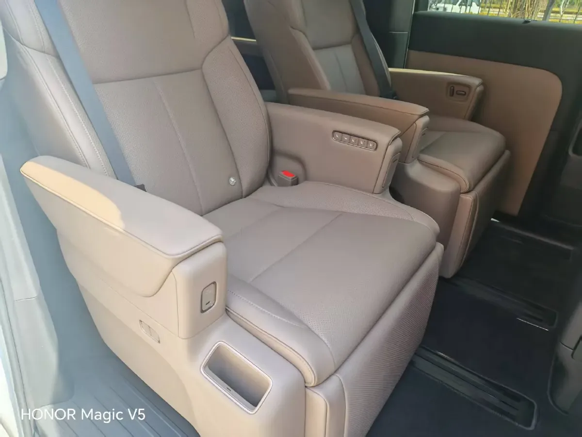 2025 Li MEGA BEV,autocango,china used car exporter,china ev exporter,chinese used car exporter,chinese used ev exporter