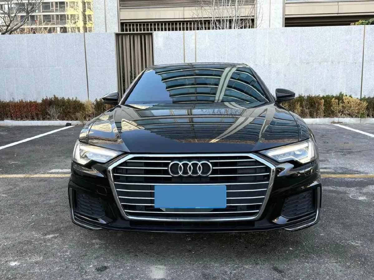 2021 Audi A6L 2.0T 190HP L4 7DCT,autocango,china used car exporter,china ev exporter,chinese used car exporter,chinese used ev exporter