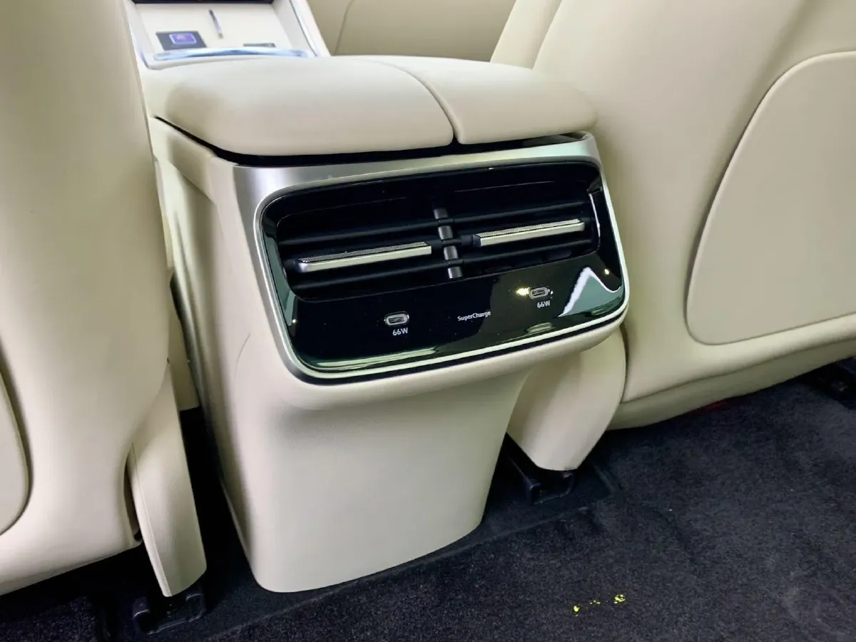 2025 Luxeed S7 BEV,autocango,china used car exporter,china ev exporter,chinese used car exporter,chinese used ev exporter