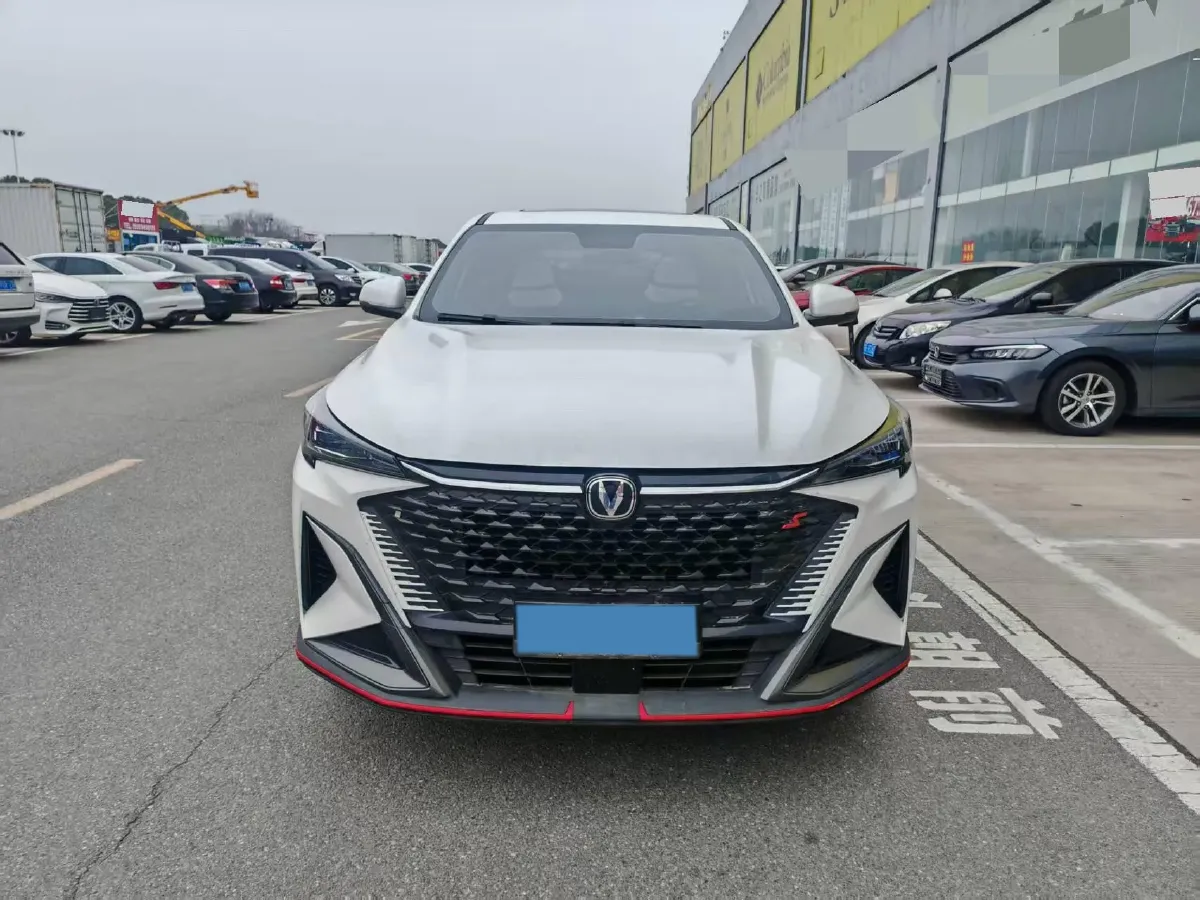 2025 ChangAn X5 PLUS 1.5T 188HP L4 7DCT,autocango,china used car exporter,china ev exporter,chinese used car exporter,chinese used ev exporter