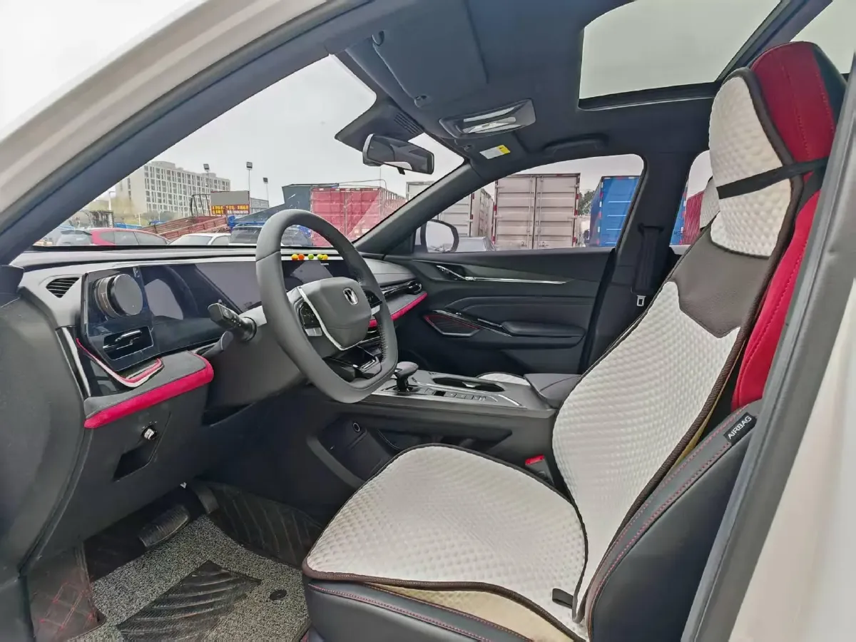 2025 ChangAn X5 PLUS 1.5T 188HP L4 7DCT,autocango,china used car exporter,china ev exporter,chinese used car exporter,chinese used ev exporter