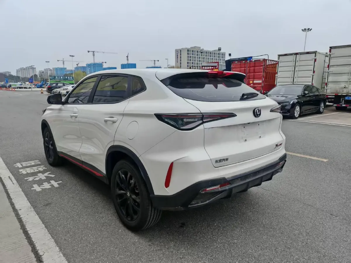 2025 ChangAn X5 PLUS 1.5T 188HP L4 7DCT,autocango,china used car exporter,china ev exporter,chinese used car exporter,chinese used ev exporter