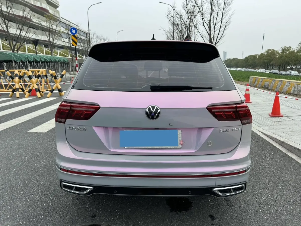 2024 Volkswagen Tiguan L 2.0T 186HP L4 7DCT,autocango,china used car exporter,china ev exporter,chinese used car exporter,chinese used ev exporter