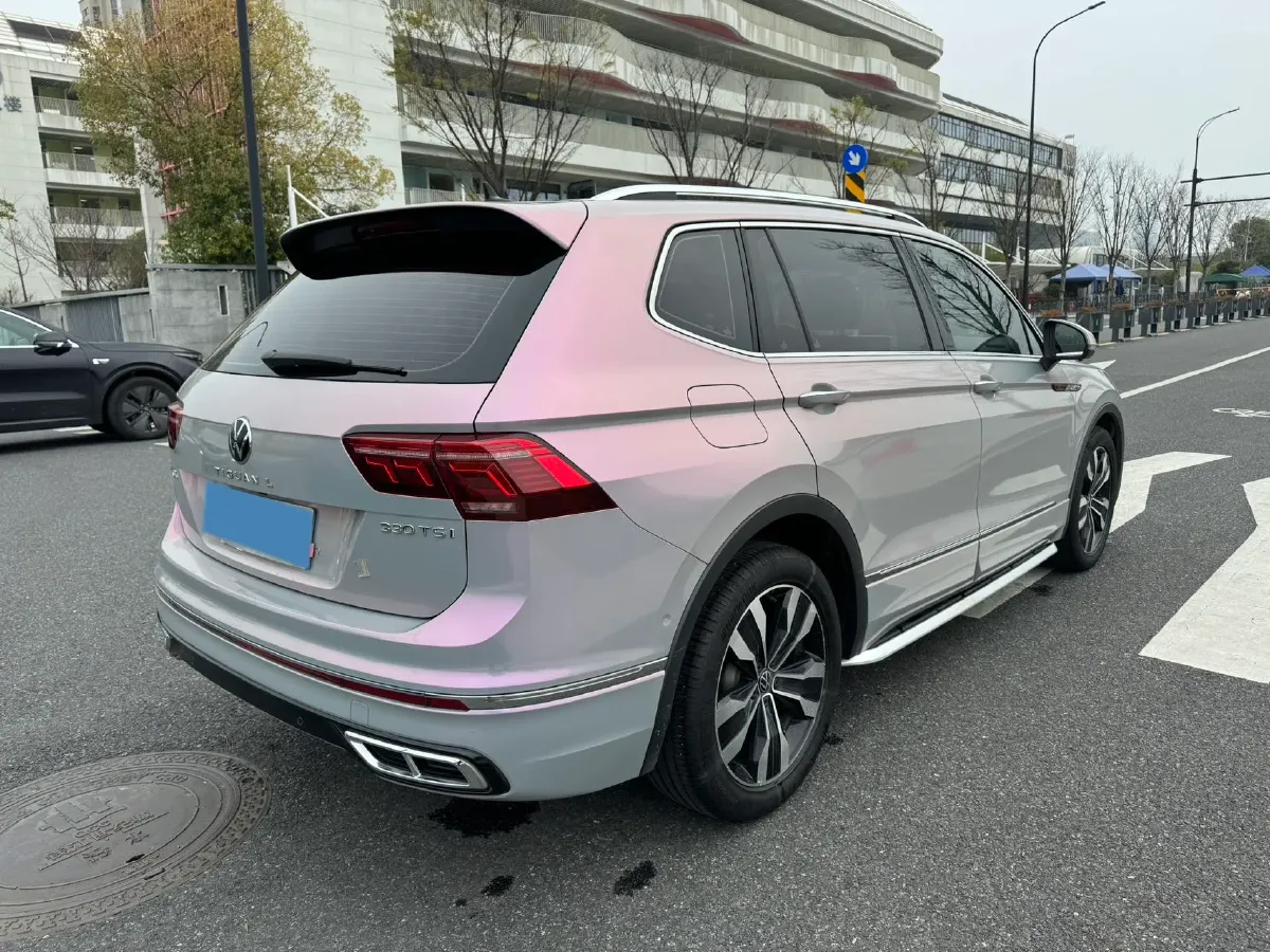 2024 Volkswagen Tiguan L 2.0T 186HP L4 7DCT,autocango,china used car exporter,china ev exporter,chinese used car exporter,chinese used ev exporter