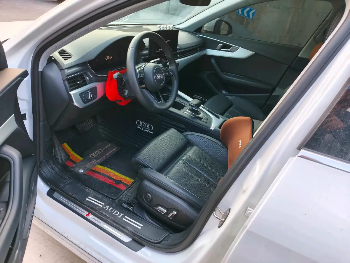 2023 Audi A4L 2.0T 190HP L4 7DCT,autocango,china used car exporter,china ev exporter,chinese used car exporter,chinese used ev exporter