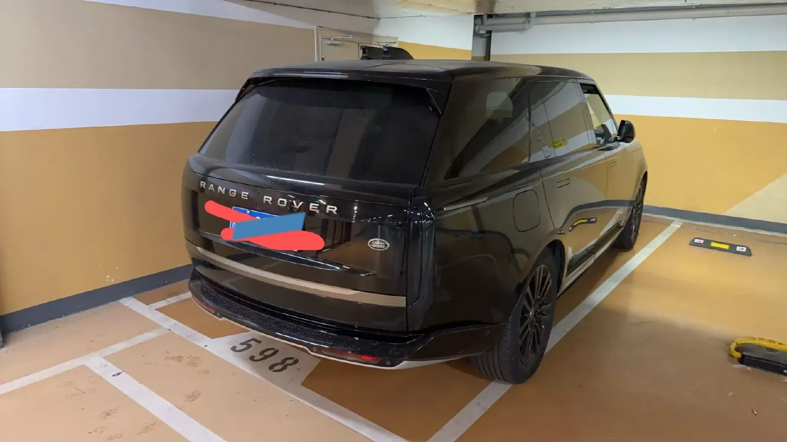 2024 Land Rover Range Rover 3.0T 400HP L6 8AT,autocango,china used car exporter,china ev exporter,chinese used car exporter,chinese used ev exporter