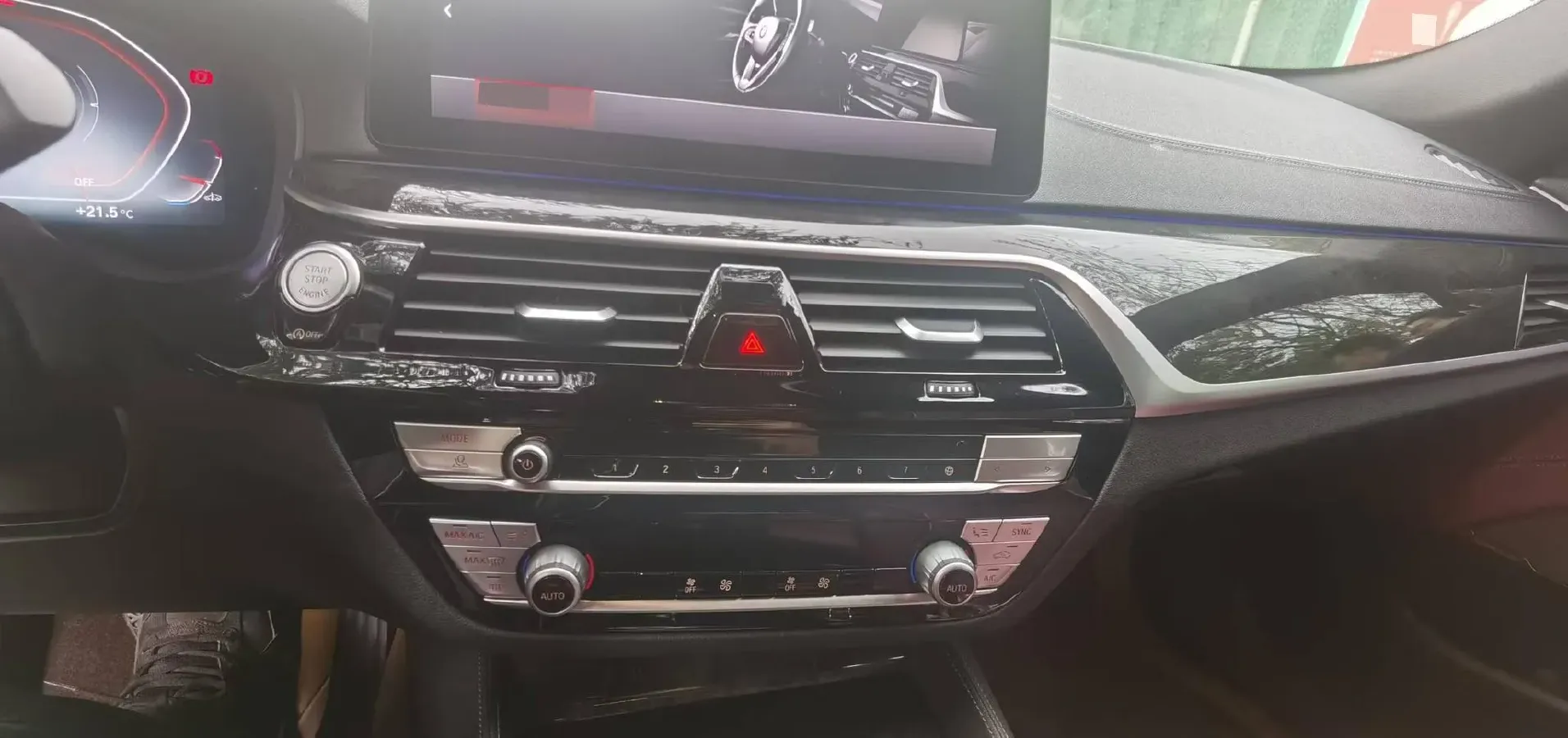 2021 BMW 5 Series 2.0T 184HP L4 8AT,autocango,china used car exporter,china ev exporter,chinese used car exporter,chinese used ev exporter