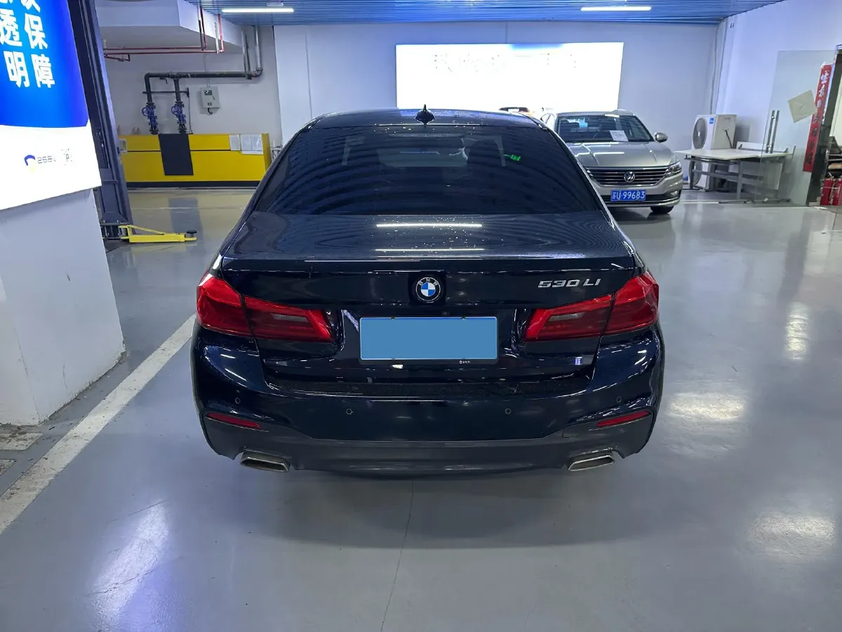 2020 BMW 5 Series 2.0T 252HP L4 8AT,autocango,china used car exporter,china ev exporter,chinese used car exporter,chinese used ev exporter