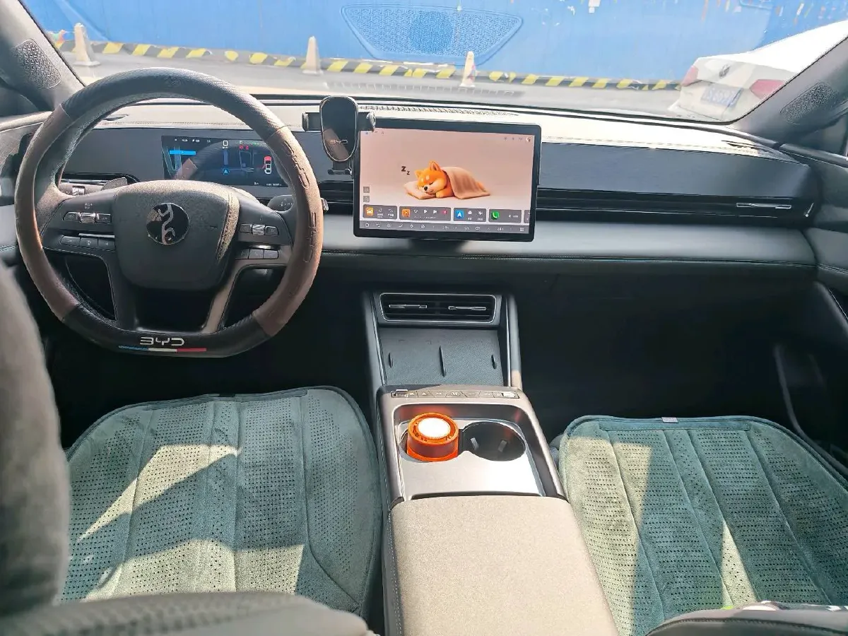 2025 BYD QinL BEV,autocango,china used car exporter,china ev exporter,chinese used car exporter,chinese used ev exporter