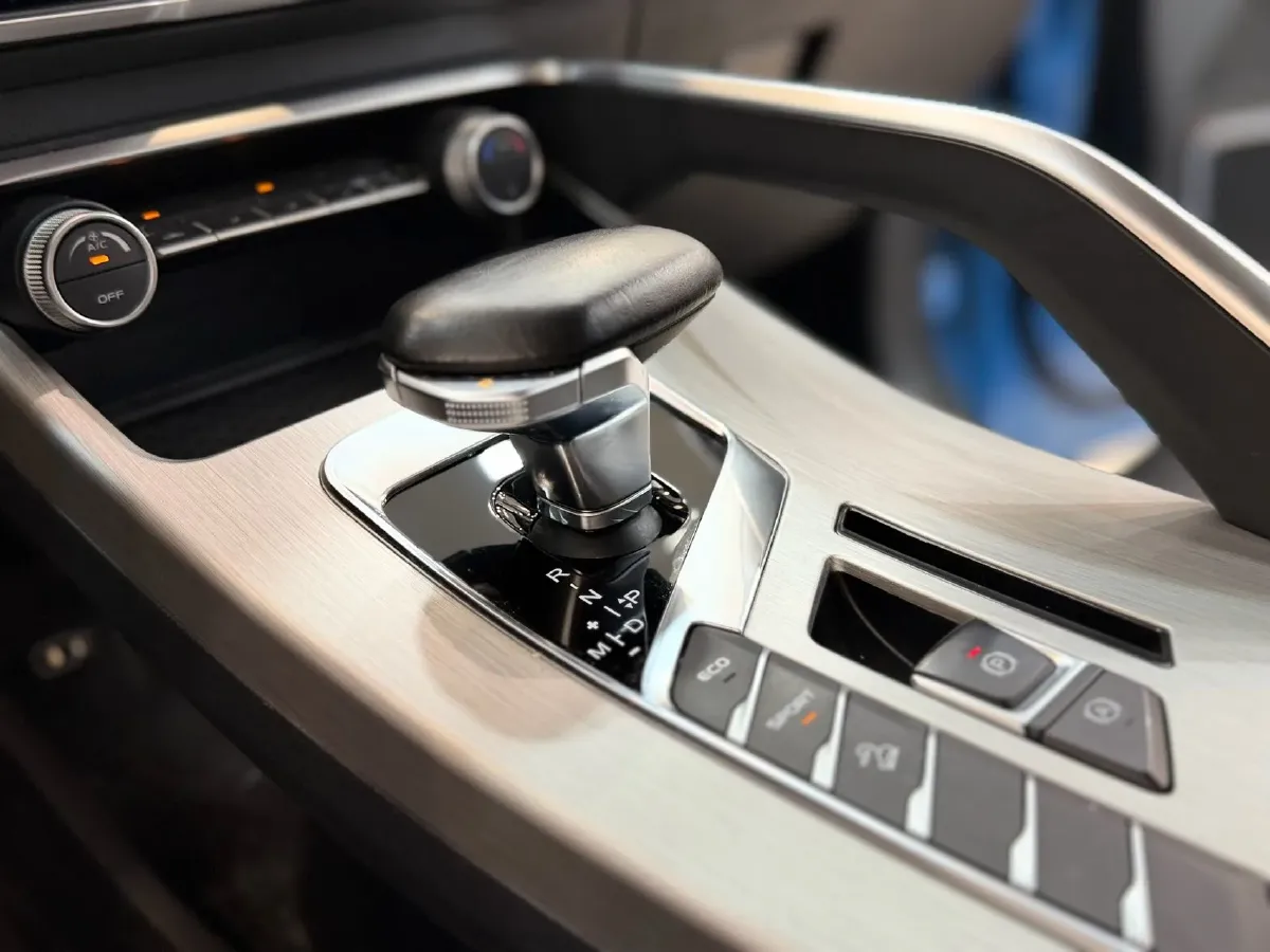 2021 Geely Coolray 1.4T 141HP L4 6DCT,autocango,china used car exporter,china ev exporter,chinese used car exporter,chinese used ev exporter