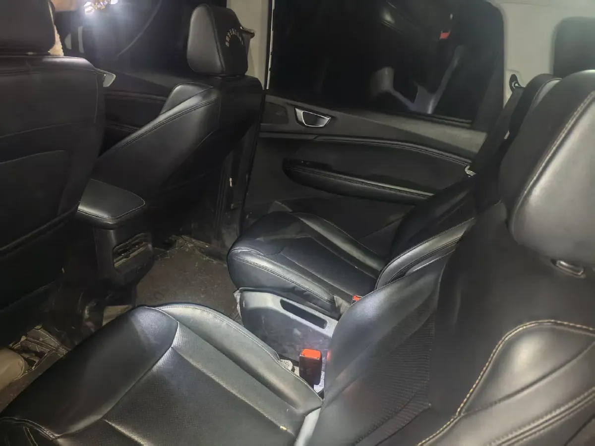 2022 WuLing JiaChen 1.5L 99HP L4 6MT,autocango,china used car exporter,china ev exporter,chinese used car exporter,chinese used ev exporter